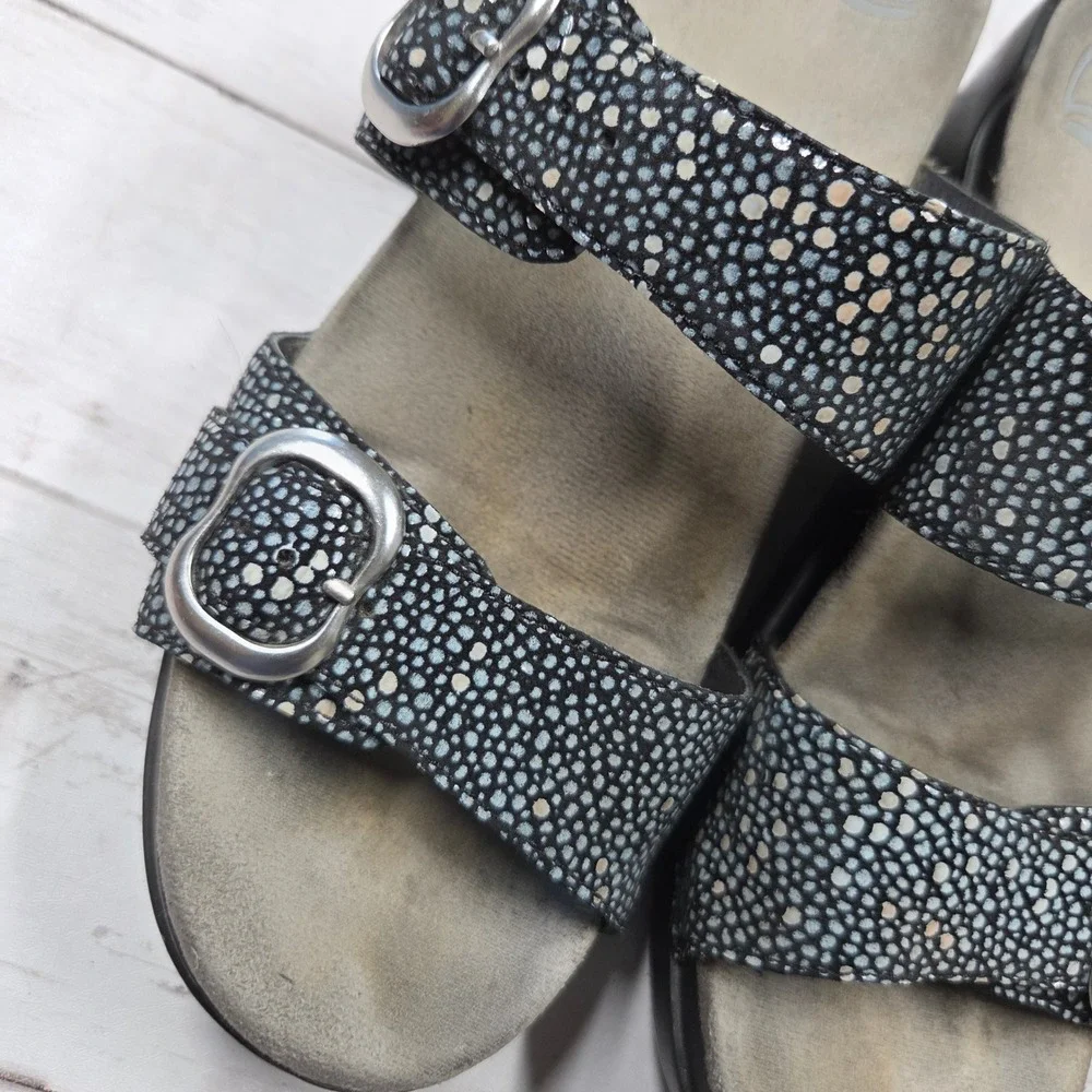 Dansko Wedge Sandal Women 38(7.5) Black Blue Stingray Pebbled Buckle Slide Shoes